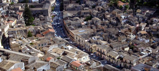 Stadt Modica Bild auf Leinwand