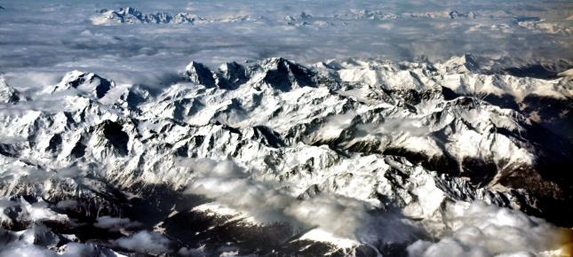 Verschneite Berge Bild auf Leinwand