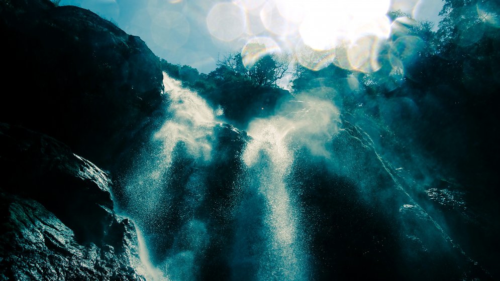 Wasserfall Glanz Leinwand