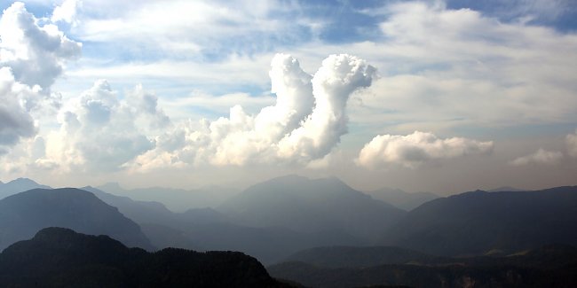 Wolken im Gebirge