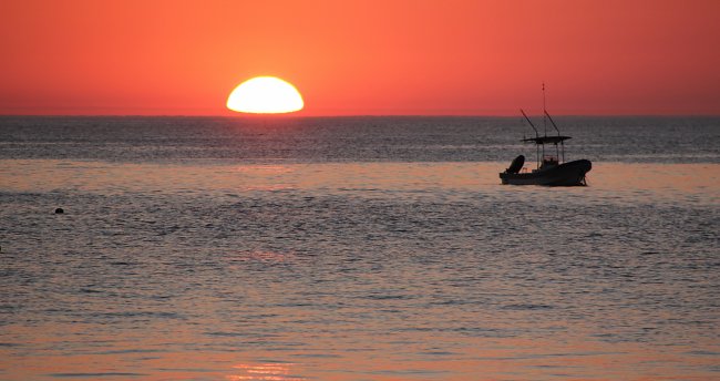 Boot im Abendlicht