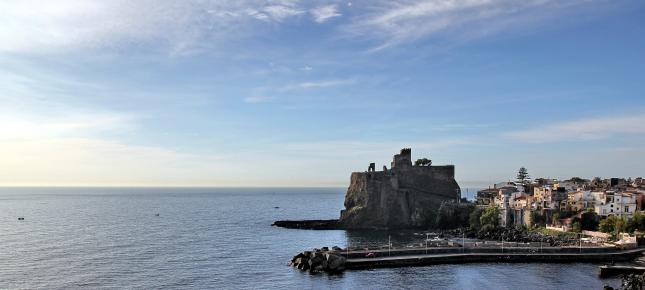 Burg im Meer Bild auf Leinwand
