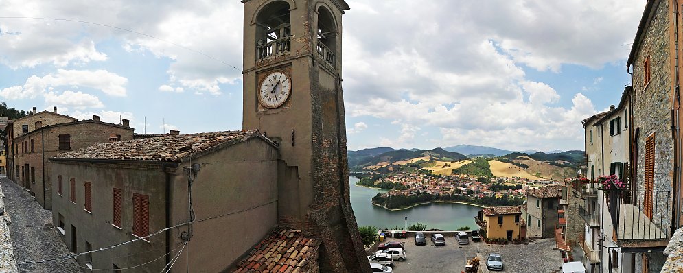 Dorf in Italien Leinwand